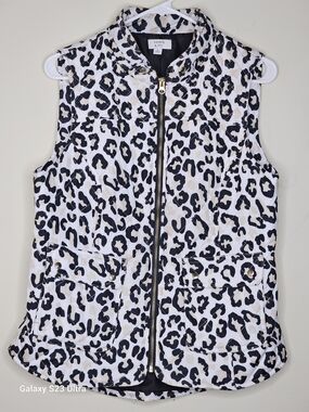 crown & ivy Black and White Leopard Print Quilted Vest